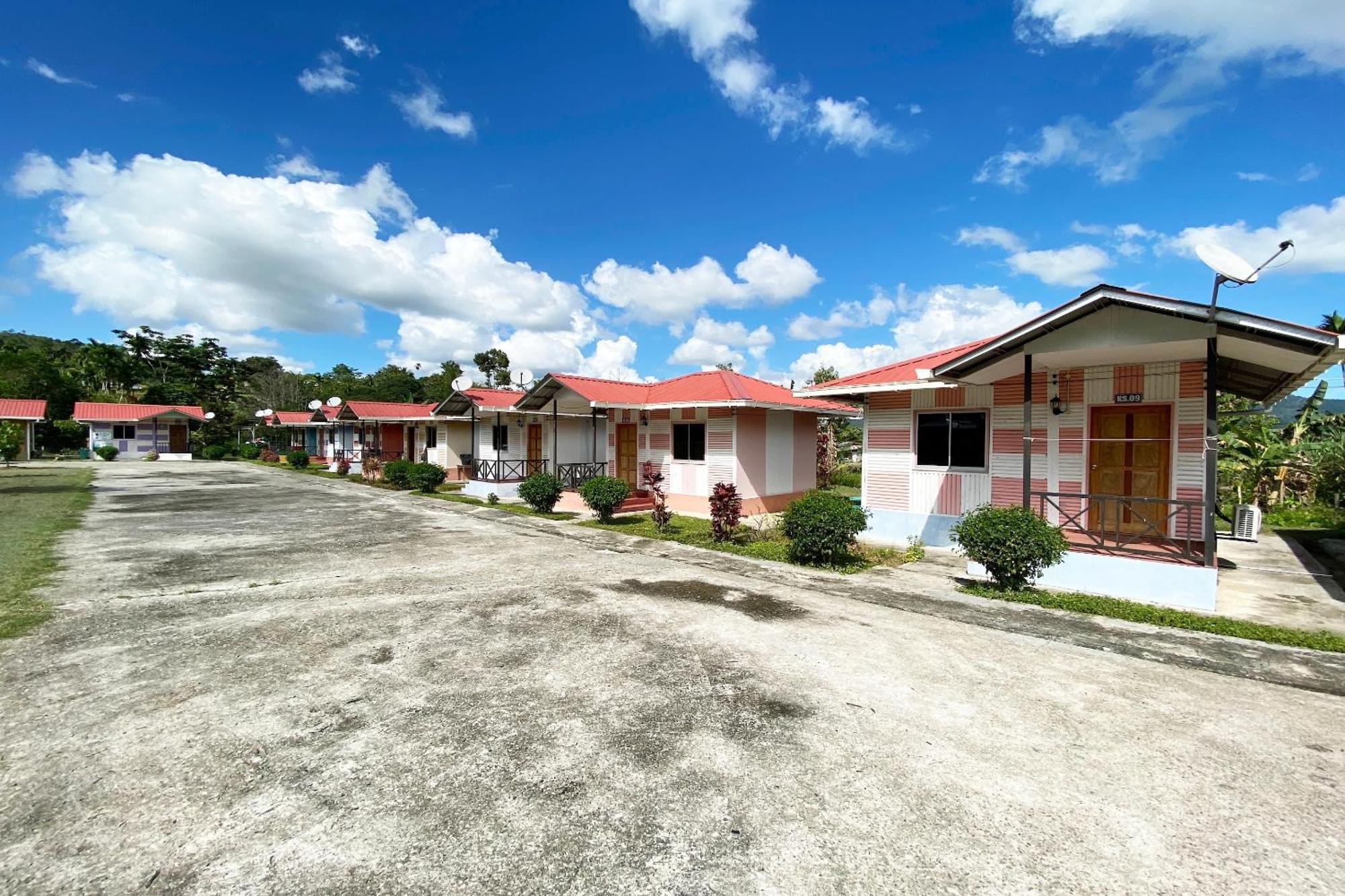 Oyo 90284 Kampung Stay Kilimu Ranau Exterior photo