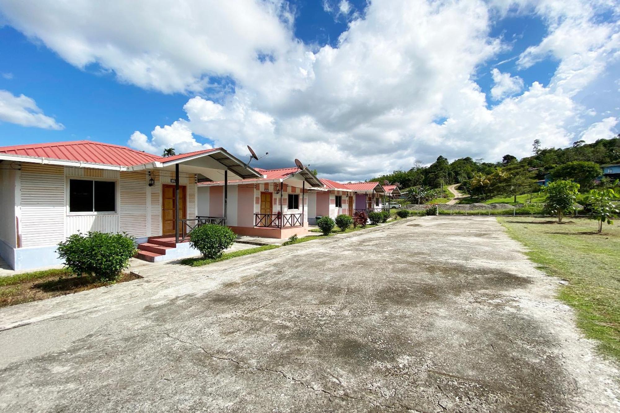 Oyo 90284 Kampung Stay Kilimu Ranau Exterior photo